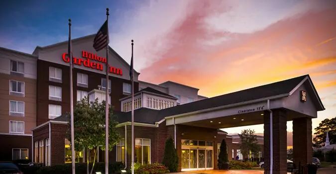 Hilton Garden Inn Hampton Coliseum Central Exterior photo
